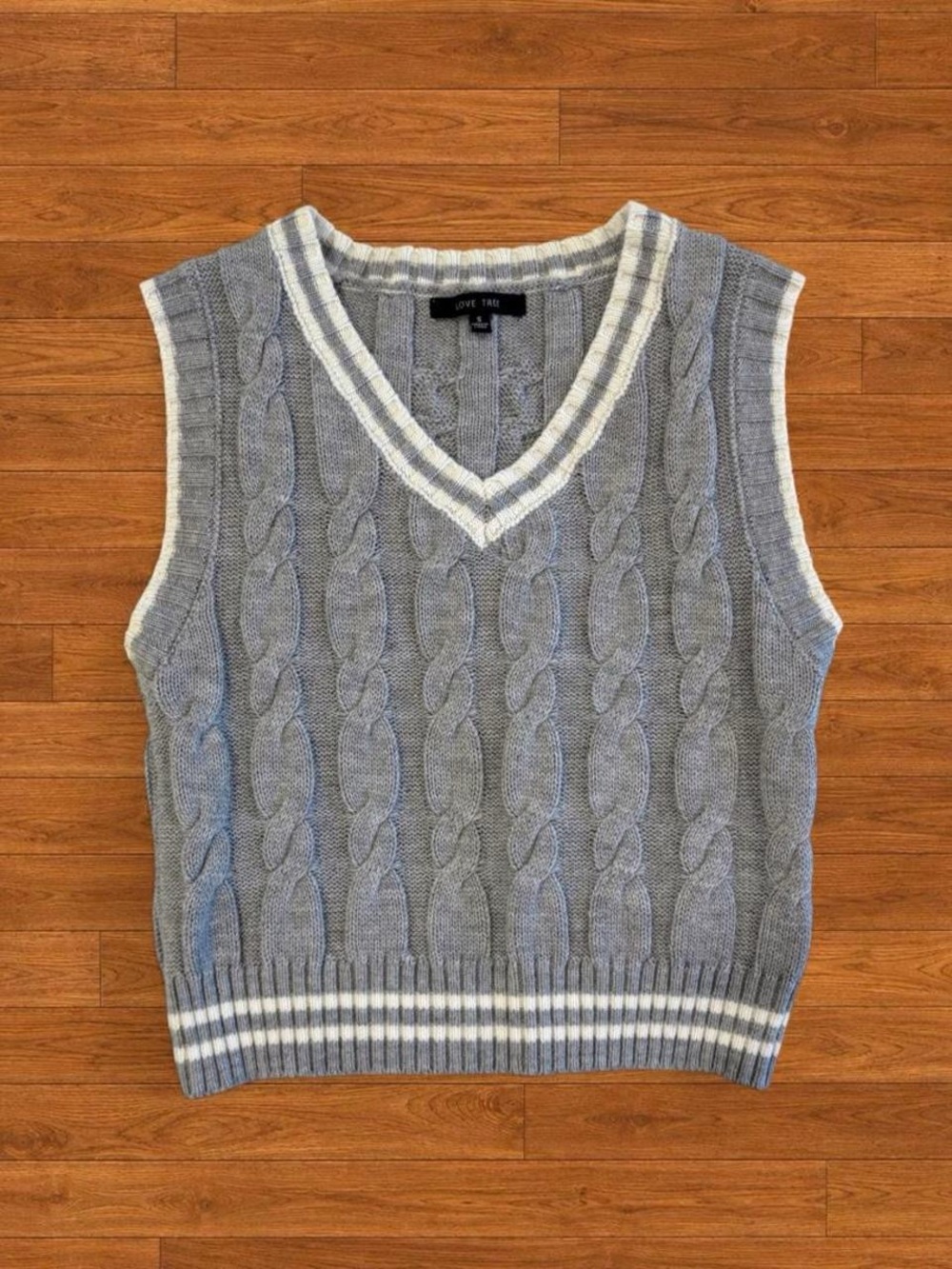 Love Tree Light Gray Cable Knit V-Neck Sweater Vest with White Trim